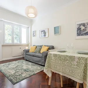 casa-do-largo-cozy-apartment-in-the-city-center.hotels-lisbon-portugal.com/