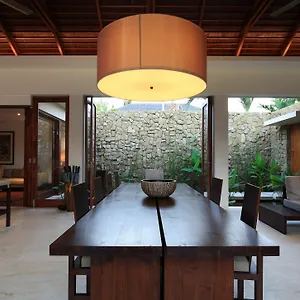 Suar Villa